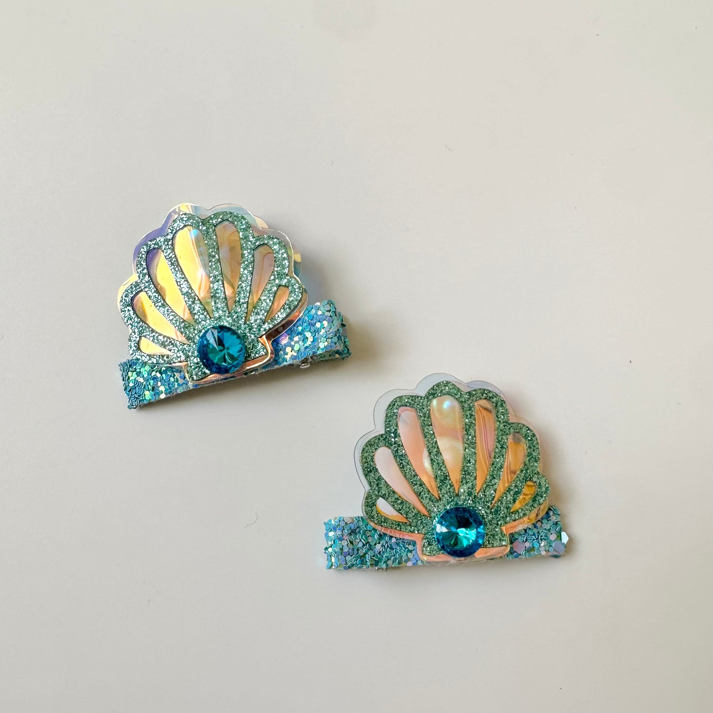 Seashell clips