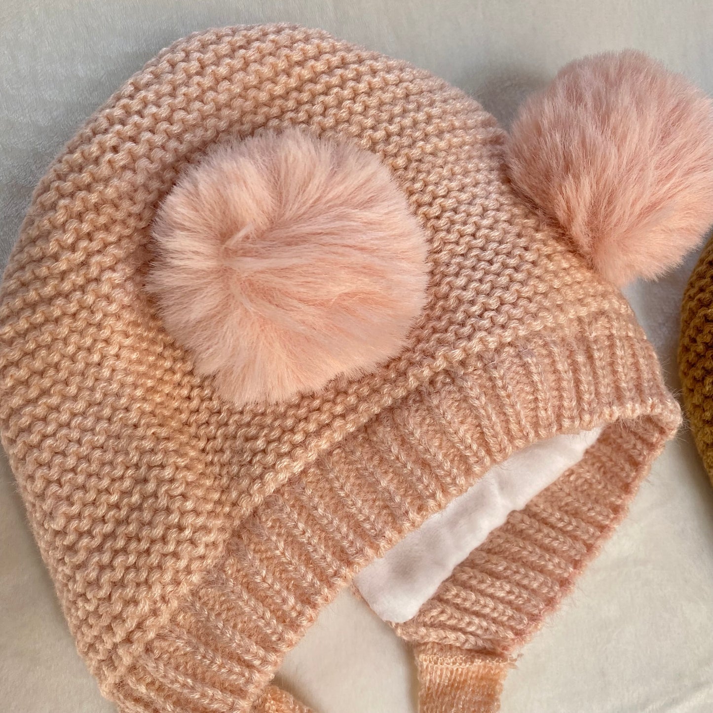 Pom Pom Hat - Creamy Pink